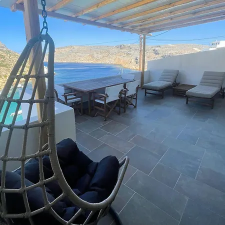 Droufakos' - Beachfront Lux 2bd Apt. W. Views *