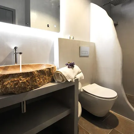 Droufakos' - Beachfront Lux 2bd Apt. W. Views * Cherronisos (Sifnos)