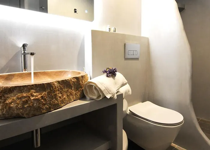 Droufakos' - Beachfront Lux 2bd Apt. W. Views * Cherronisos (Sifnos)